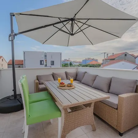Glamorous Getaway Apartment Zadar