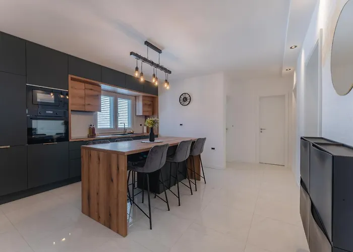 Glamorous Getaway Апартаменты