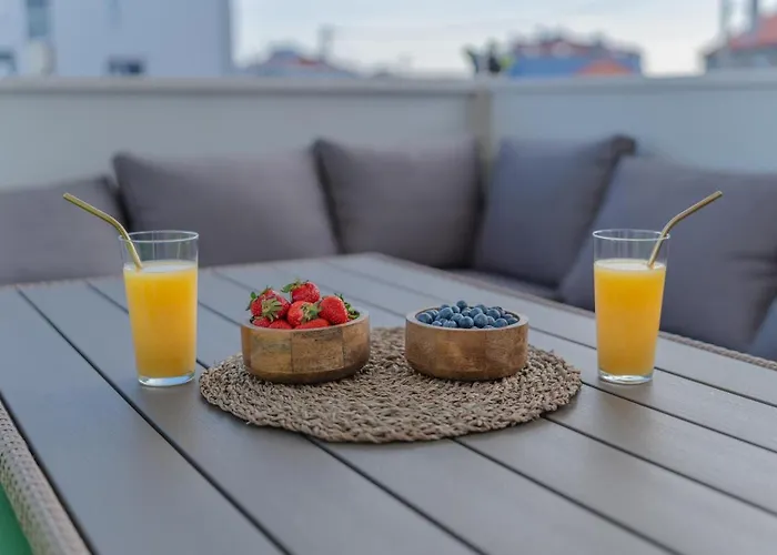 Glamorous Getaway Задар